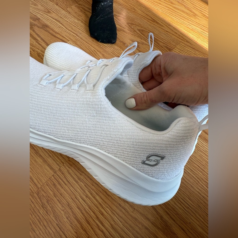 Skechers Slip In White Shoes womens 11 - Picture 4 of 8